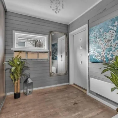 Moderne Hus Med Jacuzzi